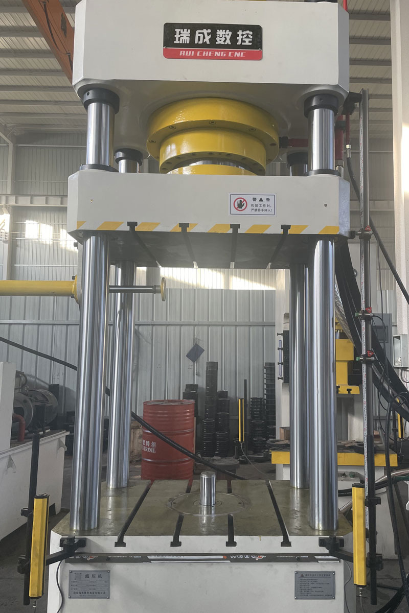 315T多项顶出液压机  315T侧顶缸下顶出温控系统